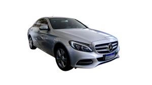 Mercedes C180 a venda na concessionária multimarcas Fly Auto em São Carlos